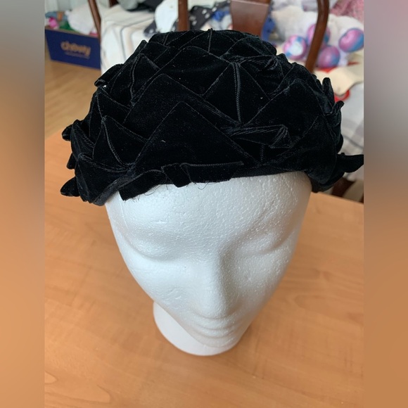 Vintage old 40-50’s woman’s hat velvet Cecile original New York - Picture 1 of 5